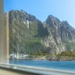 Rorbuleilighet Lysøya 1h * Henningsvær