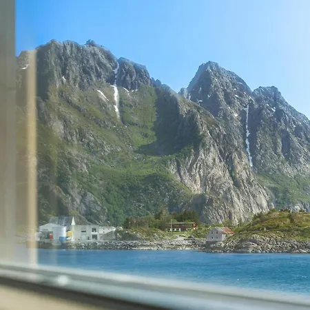 Rorbuleilighet Lysoya 1h * Henningsvær