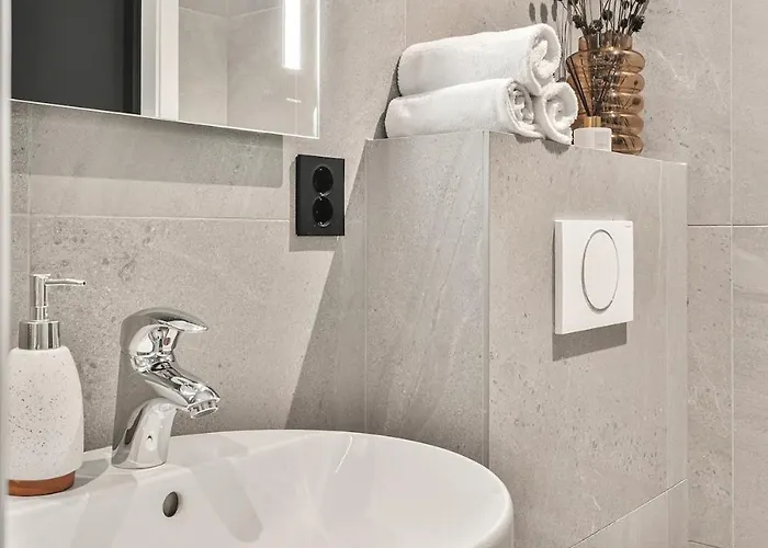 Rorbuleilighet Lysoya 1h * Henningsvær